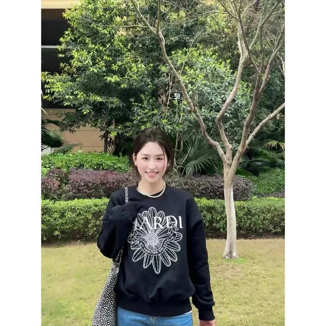 黑色缎带刺绣