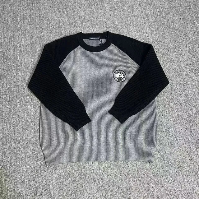 Canada Goose Raglan Sweater Two-Tone