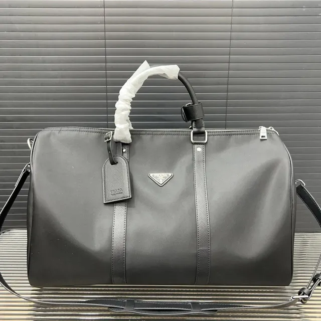 Duffle bags 18.