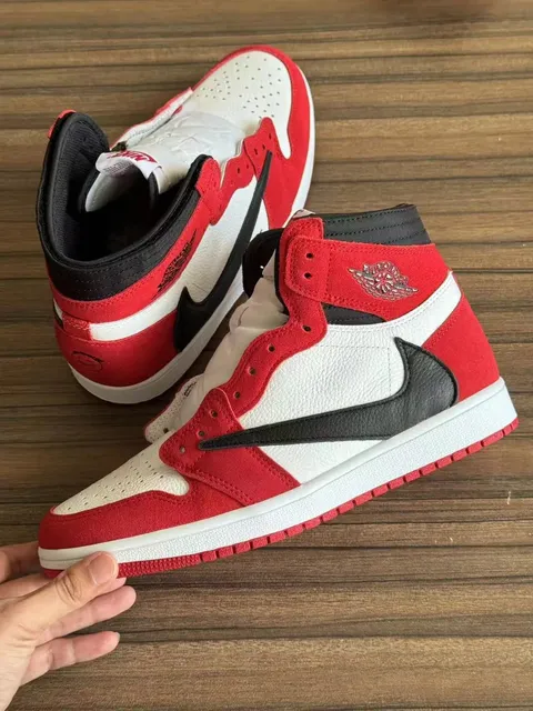 LJR AJ1闪电高帮倒钩黑红