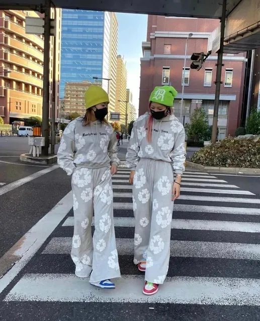 灰色套装