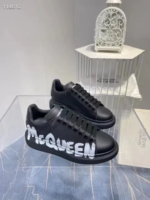 Alexander McQueen Oversized Sneaker McQueen Logo