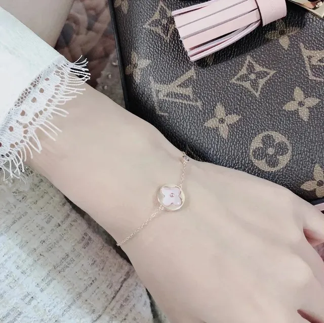Van Cleef & Arpels Alhambra Bracelet Mother-of-Pearl Flower