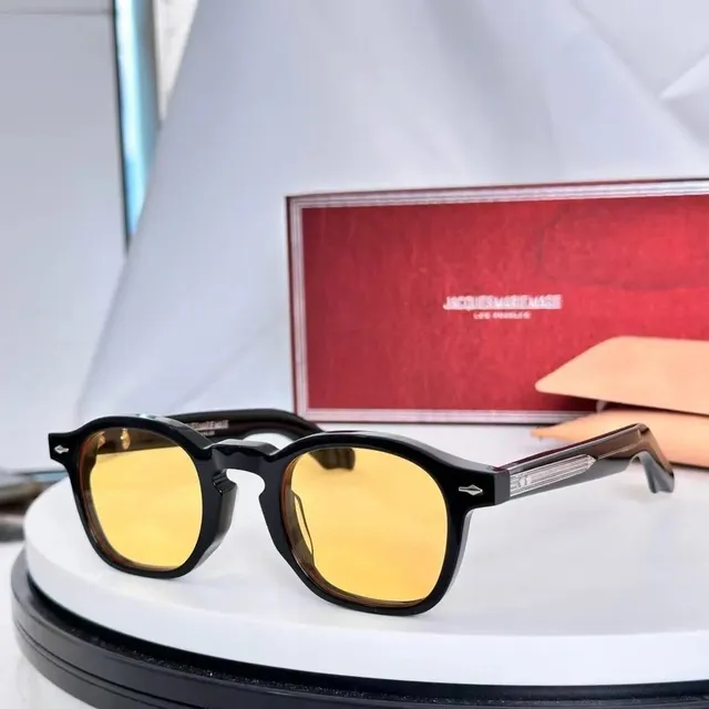 Jacquemus Sunglasses Black Frame Amber Lens