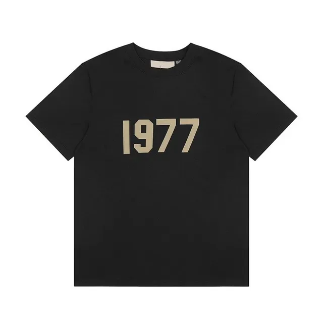 Graphic Tee 1977 Print
