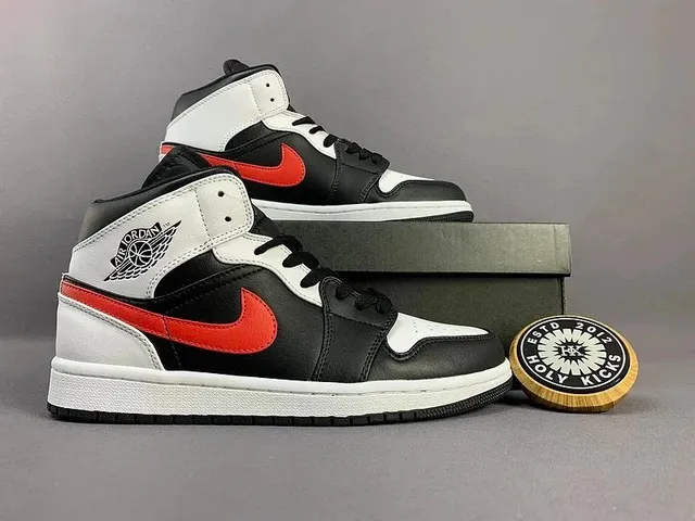Air Jordan 1 Mid Bred Toe