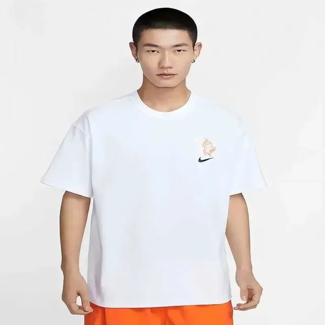 Nike T-Shirt Embroidered Lion