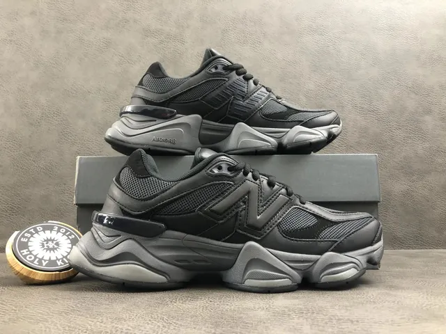 New Balance 2002R Triple Black