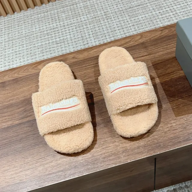 卡其色