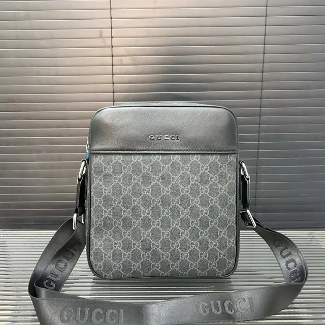 Gucci GG Marmont Messenger Bag Monogram Canvas