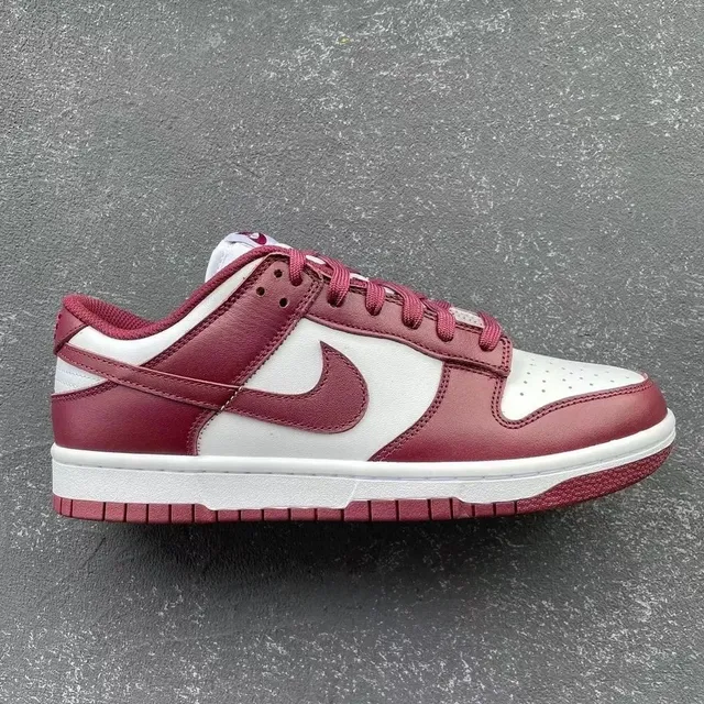 Nike Dunk Low Burgundy