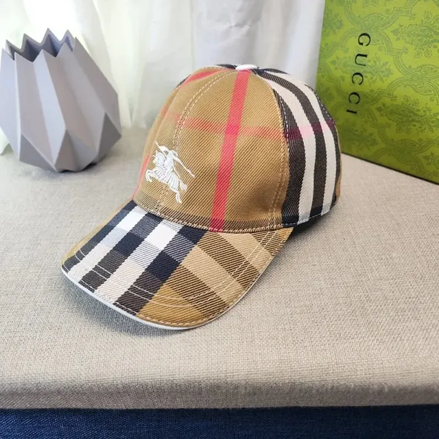 Gucci Baseball Cap Vintage Check