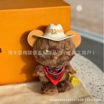 白色帽子小熊
