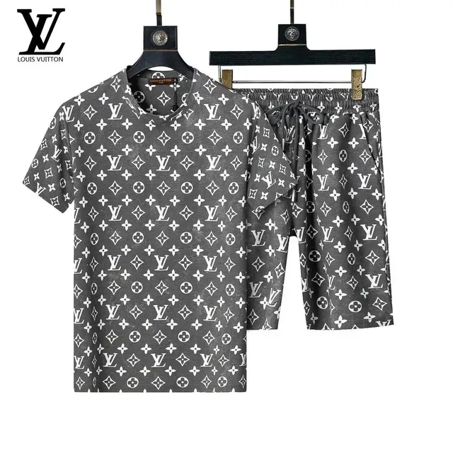 Louis Vuitton Monogram Set All-Over LV Print