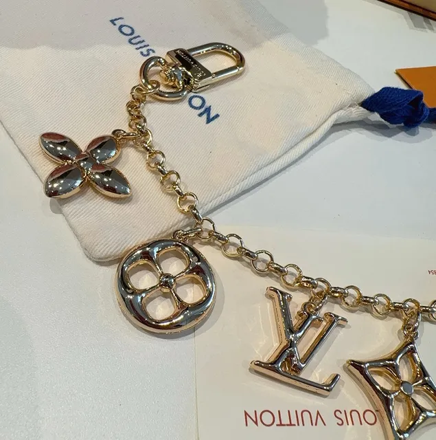 Louis Vuitton LV Chain Charm Keyholder Multi-Logo