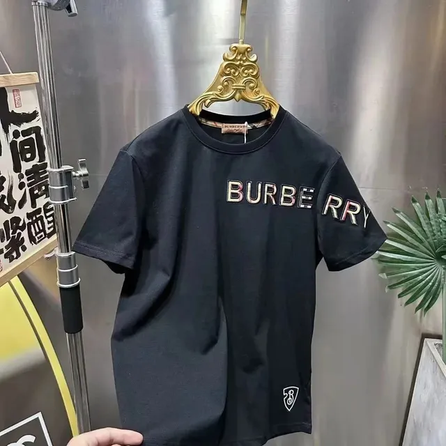 Burberry Logo T-Shirt Embroidered Logo