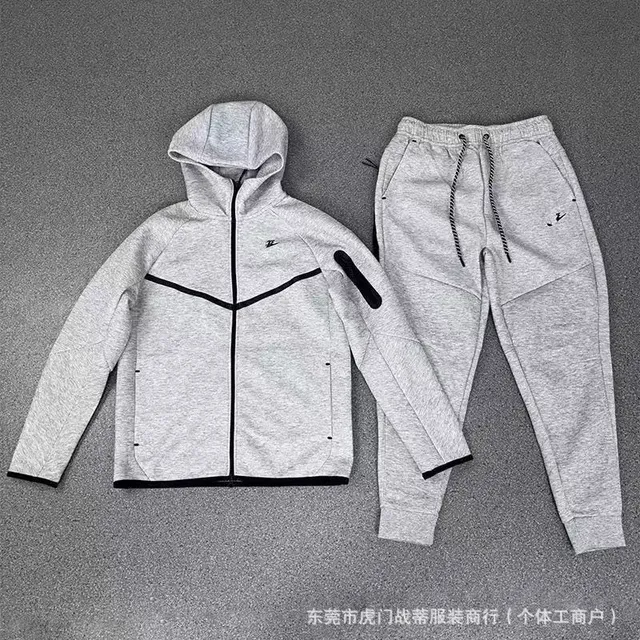0950+4496 set gray