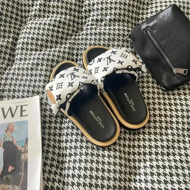 Louis Vuitton Slipper Monogram Canvas