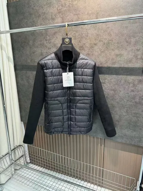 Moncler Quilted Vest Jacket Contrast Sleeve