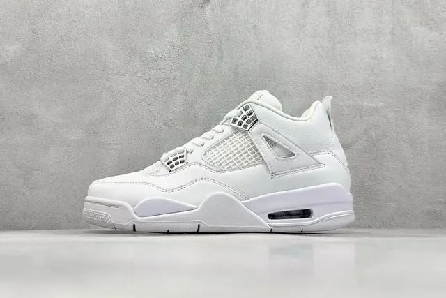 Air Jordan 4 Triple White