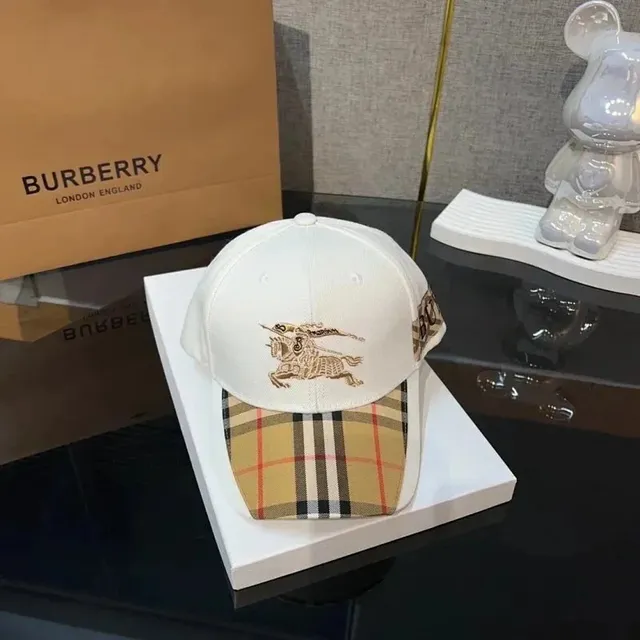 Burberry Baseball Cap Equestrian Knight Logo