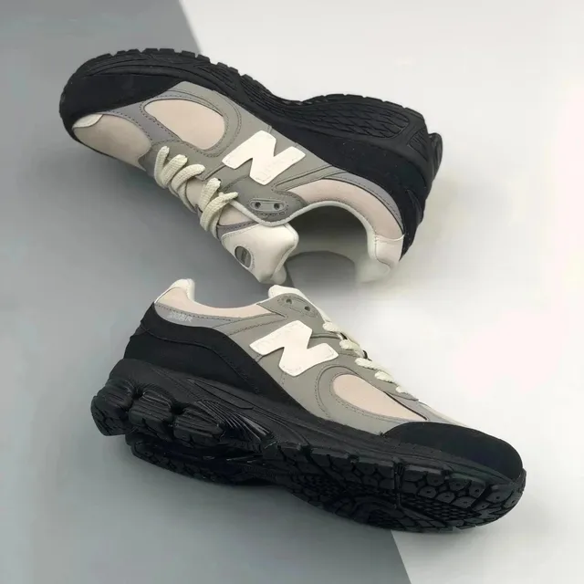 New Balance 2002R Grey Black