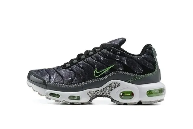 Nike Air Max Plus Neon Green