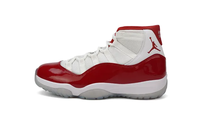 Air Jordan 11 Concord