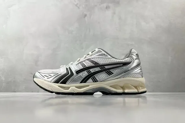 Asics GEL-Kayano 14 Silver Black