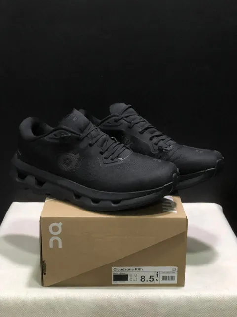 On Cloudzone Kith