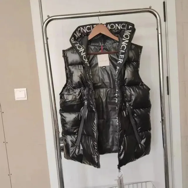 Moncler Logo-Trim Puffer Vest Glossy Black with White Logo Trim