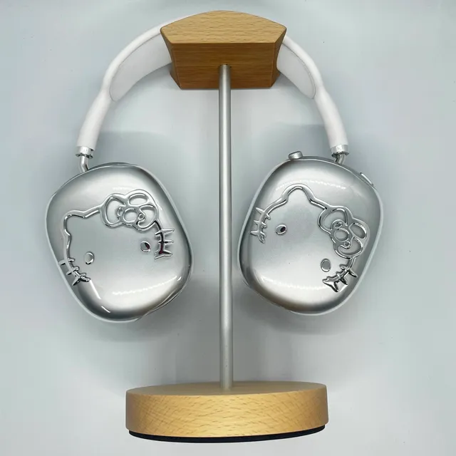 Apple AirPods Max Hello Kitty Edition