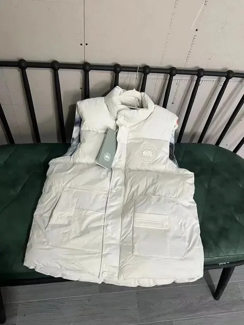 Canada Goose Puffer Vest