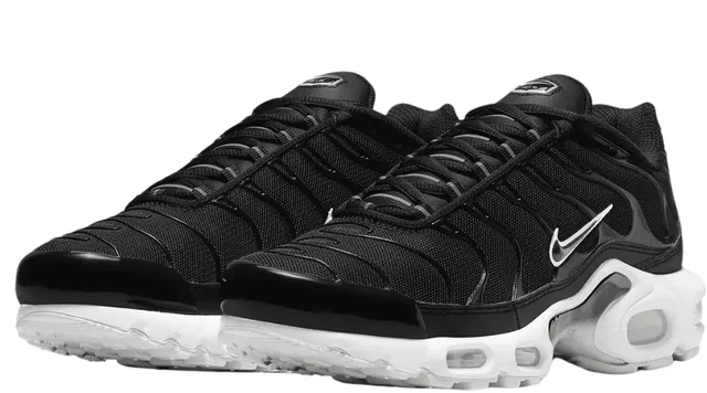 Nike Air Max Plus Triple Black