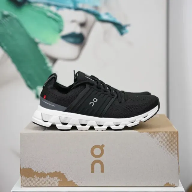 On CloudTec Black White