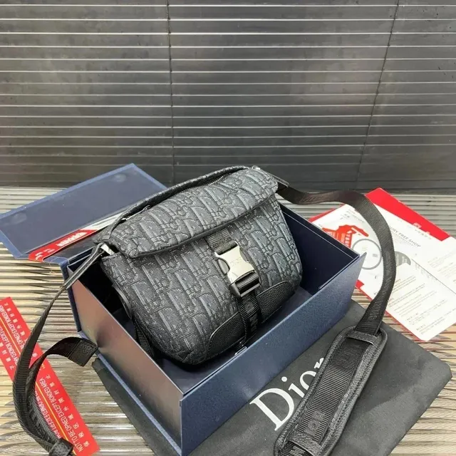 Dior B22 Saddle Bag Oblique Print
