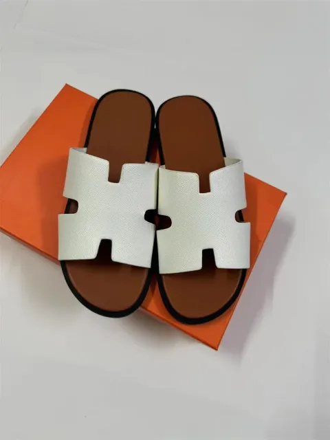 Brown + white palm print