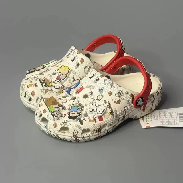 Crocs Classic Clog Peanuts Print