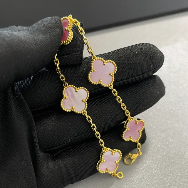 黄金色粉贝