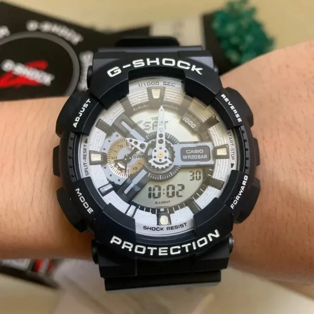 Casio G-Shock GA-110 Analog-Digital