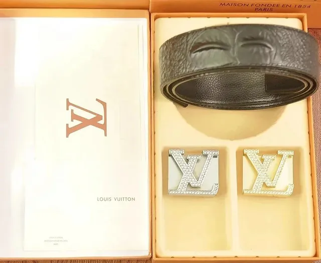 Louis Vuitton Reversible Belt LV Logo Buckle