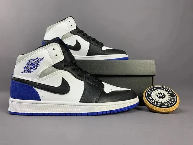 Air Jordan 1 High Royal Blue