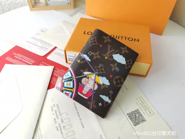 Louis Vuitton Porte-Monnaie Monogram Circus