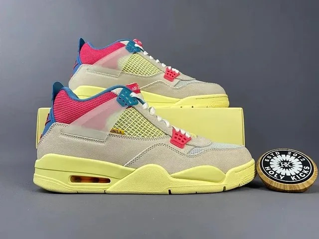 Air Jordan 4 Off-White Sail