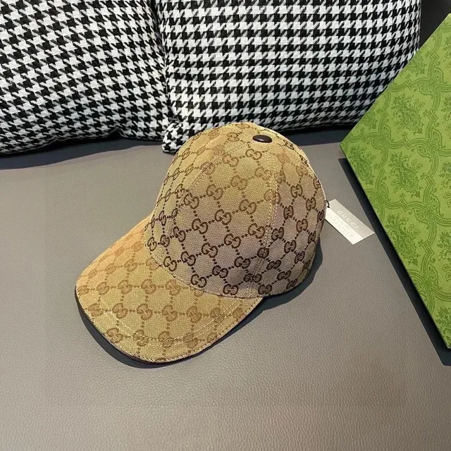 Gucci Baseball Cap GG Monogram