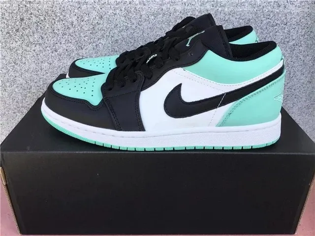 Air Jordan 1 Low Mint Green