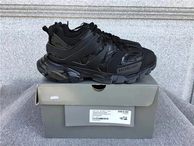 Balenciaga Triple S