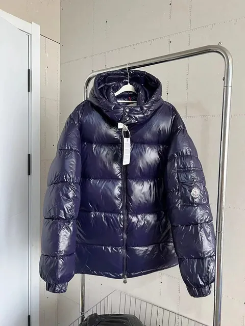 藏青色