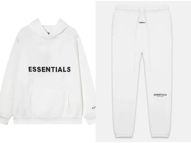 Fear of God Essentials × Fear of God Essentials Hoodie and Joggers Set Logo Print