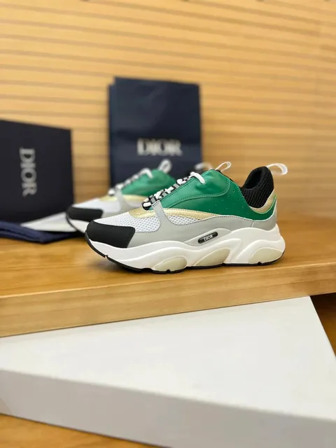 Dior B22